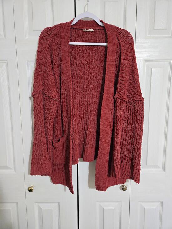new in Sweaters - New in large women's maroon chunky knit open front cardigan